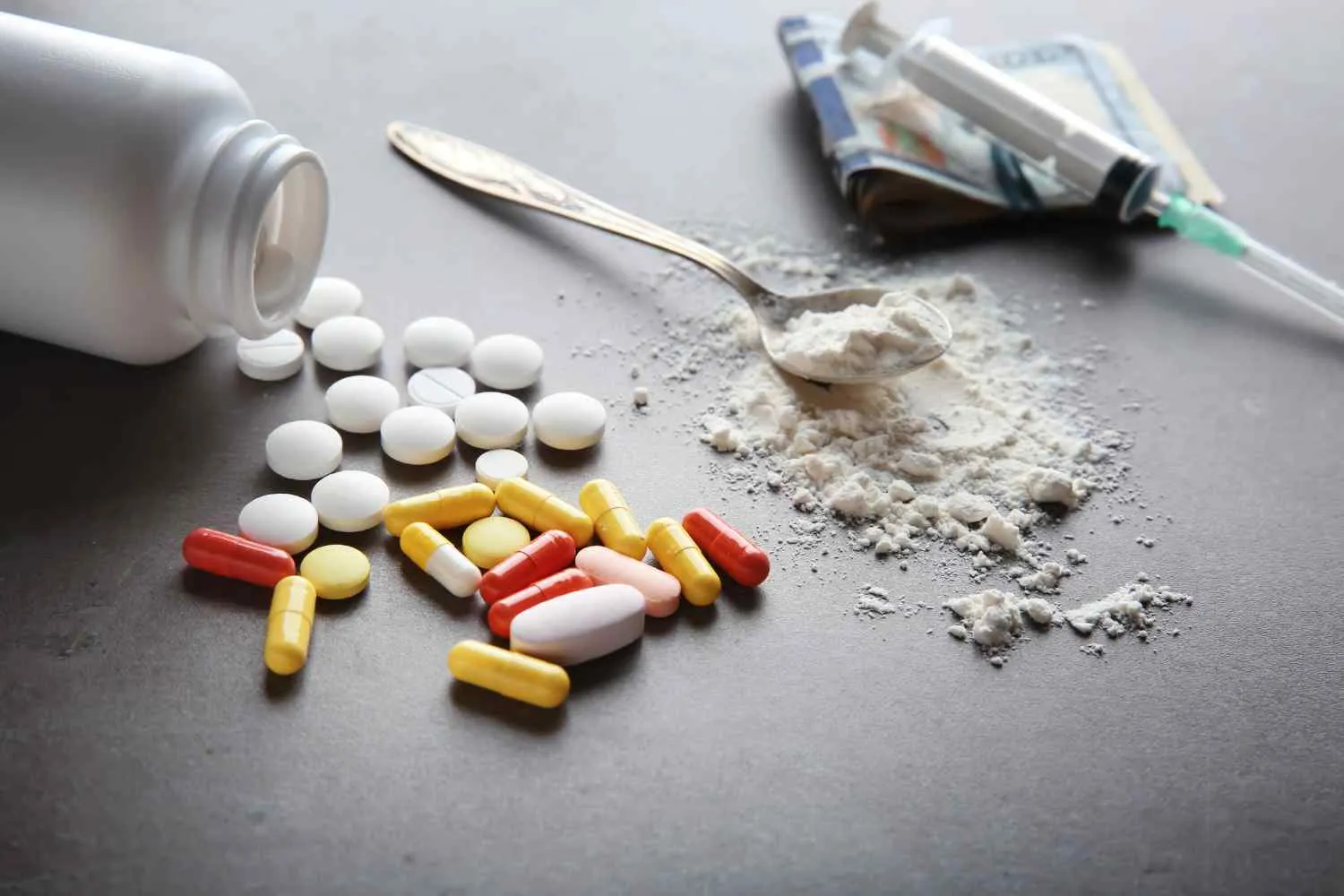 C'è cocaina nell'aria ed eroina nelle acque reflue: queste sono le città italiane dove si consumano più droghe