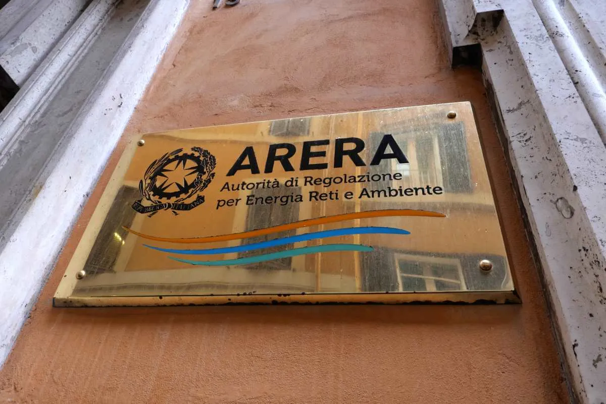 Elettricità, gas, telecalore: i dati della relazione Arera