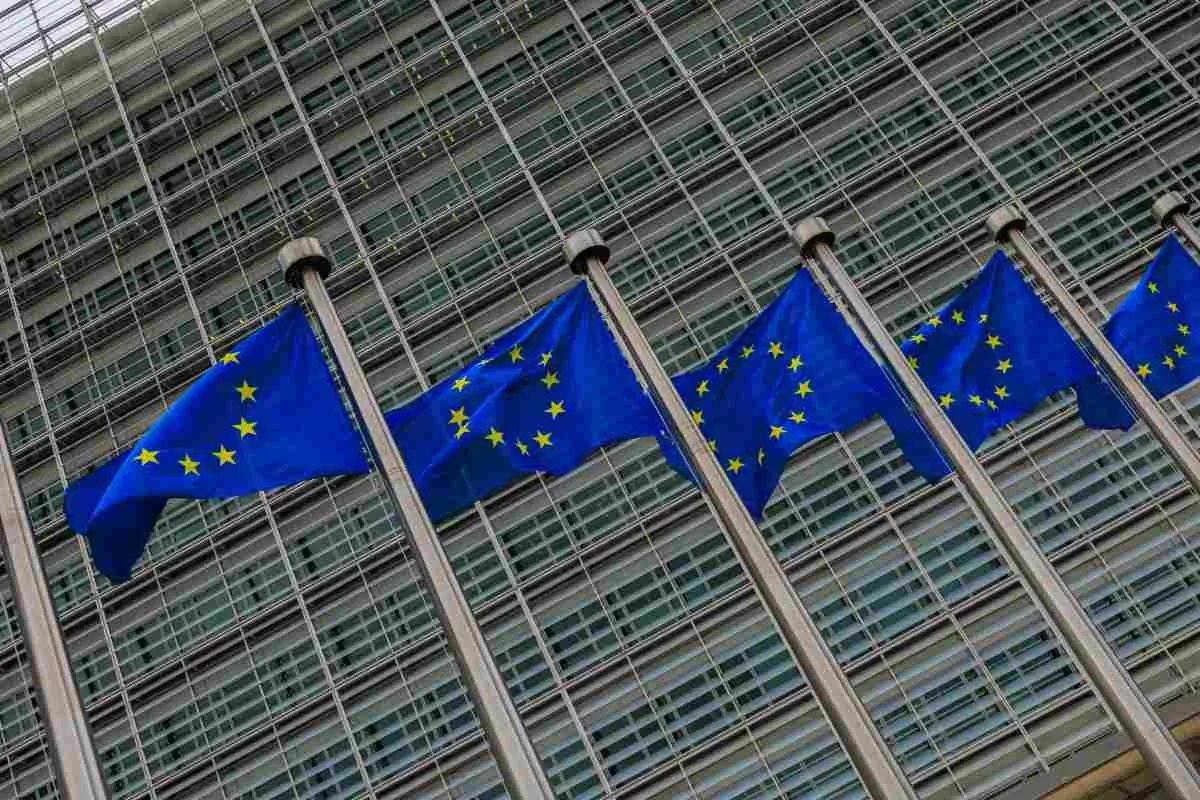 Bozza Ue appalti pubblici: tecnologie pulite, filiere locali