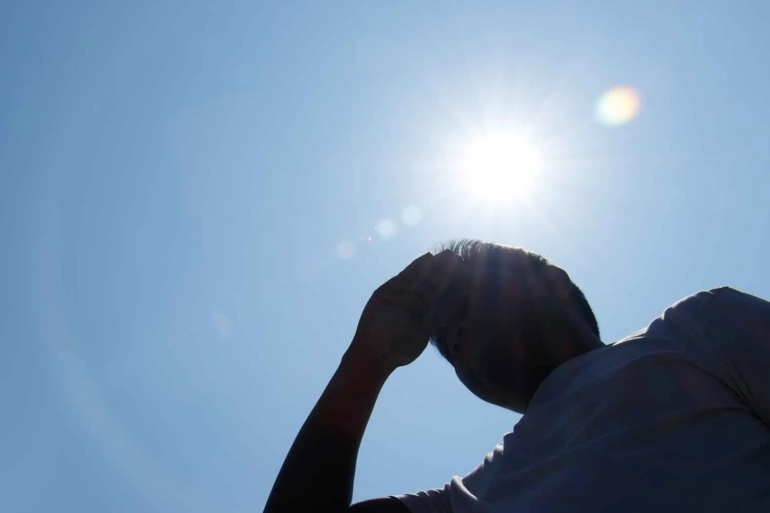 Oltre 1.300 morti in una settimana per il caldo estremo: la crisi climatica presenta il conto all'Europa