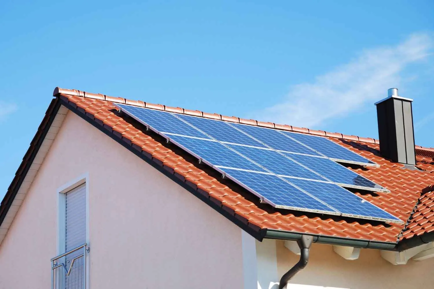 Come spezzare il paradosso dei condizionatori? Il fotovoltaico domestico si è dimostrata la risposta più efficace al caldo estremo