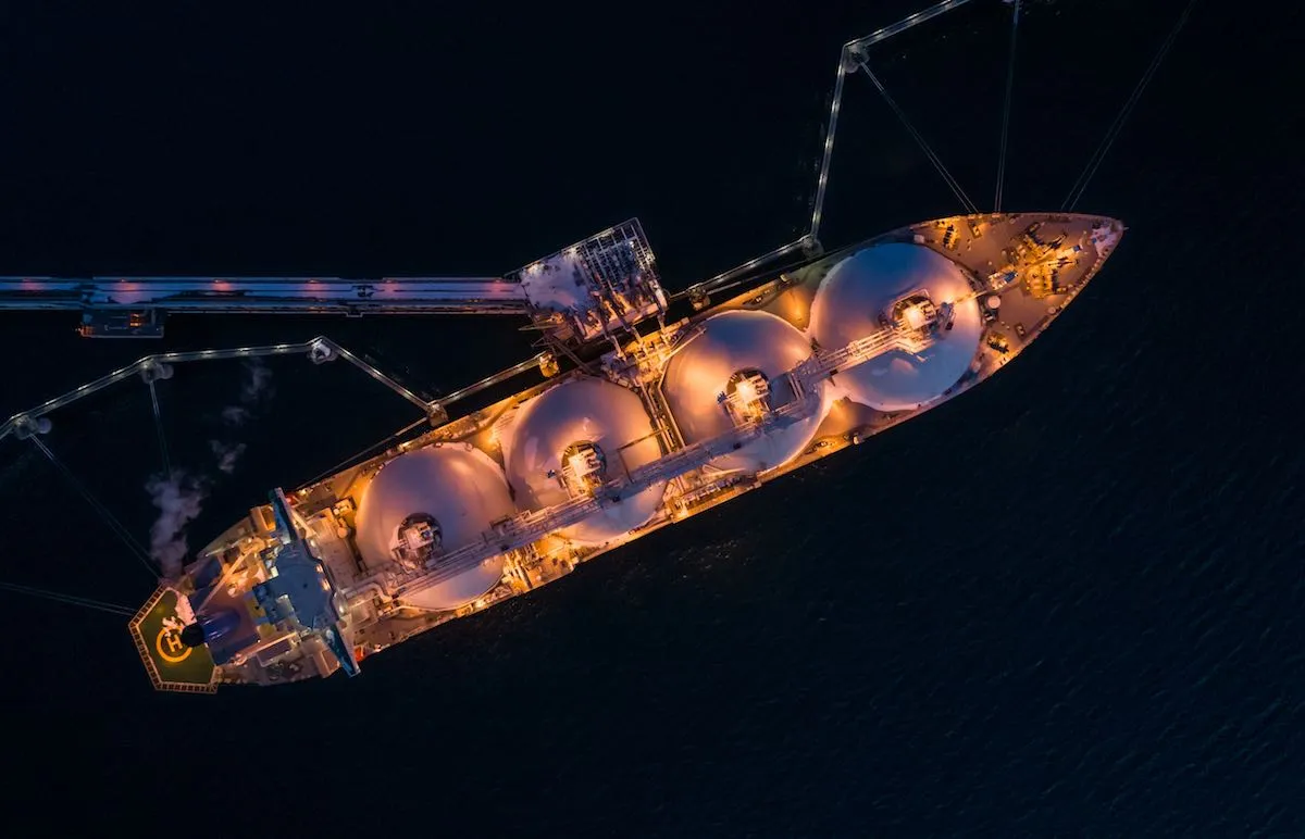 Mercato globale gas: prezzi alti e domanda in calo nel 2026