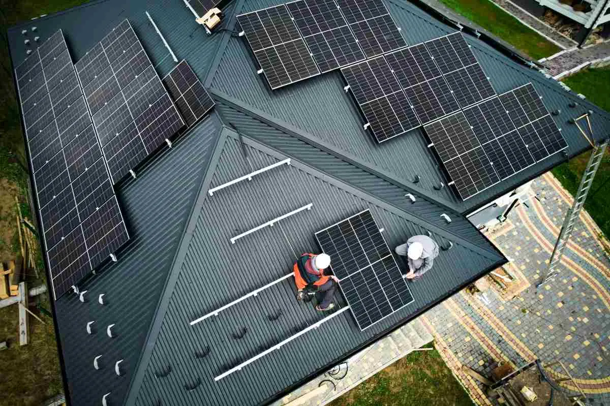 L'ora legale permanente farebbe bene a fotovoltaico e autoconsumo