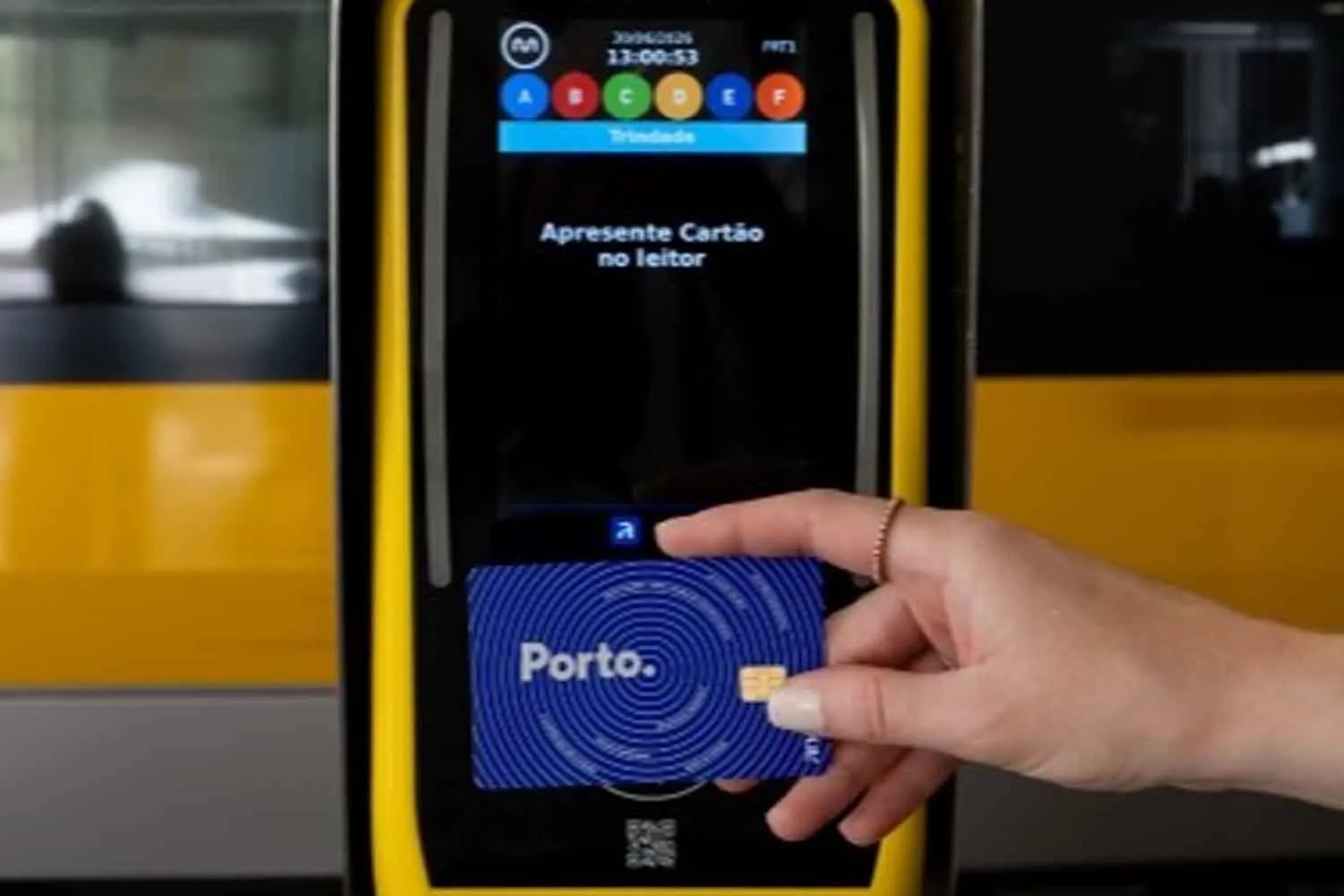Niente abbonamento mensile: a Porto i trasporti pubblici diventano gratuiti per i residenti