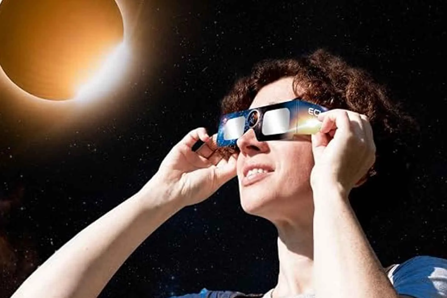 Eclissi solare del 12 agosto 2026: quali occhiali scegliere per osservarla in sicurezza dall’Italia (no, quelli usati nel 1999 non vanno bene)
